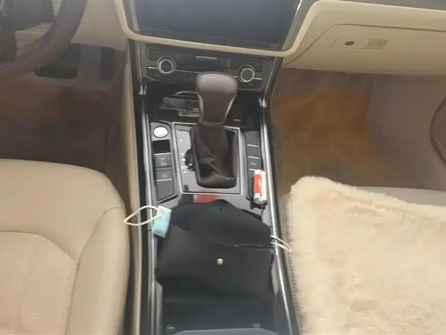 Phideon 2021 380TSI Luxury Edition — миниатюра 16