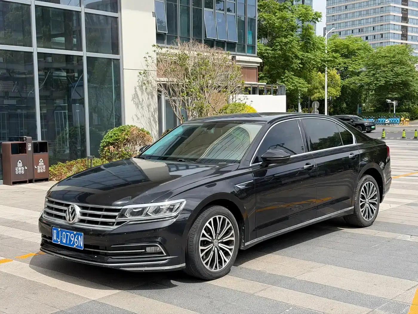 Phideon 2018 Facelift 380TSI 2WD Business Edition — миниатюра 1