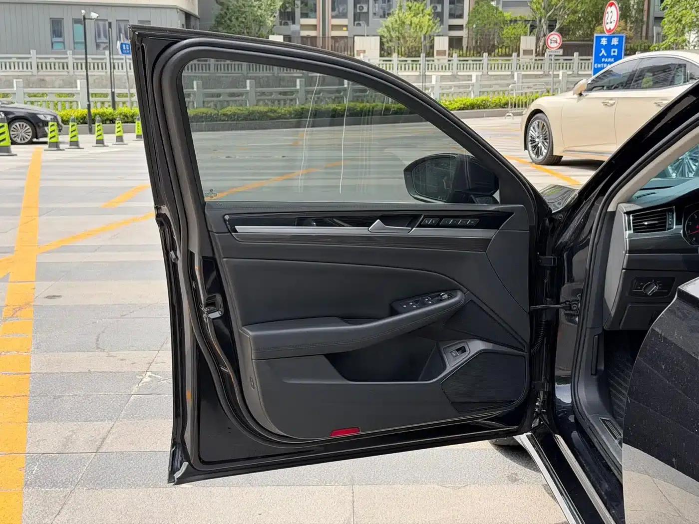 Phideon 2018 Facelift 380TSI 2WD Business Edition — миниатюра 13