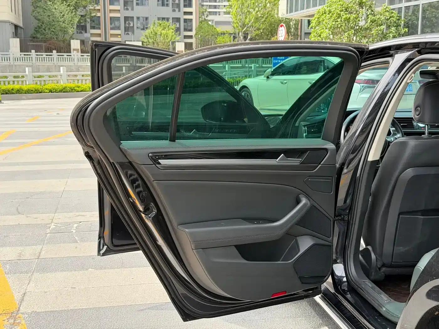 Phideon 2018 Facelift 380TSI 2WD Business Edition — миниатюра 14