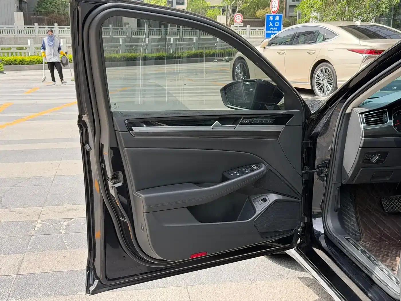 Phideon 2018 Facelift 380TSI 2WD Business Edition — миниатюра 5
