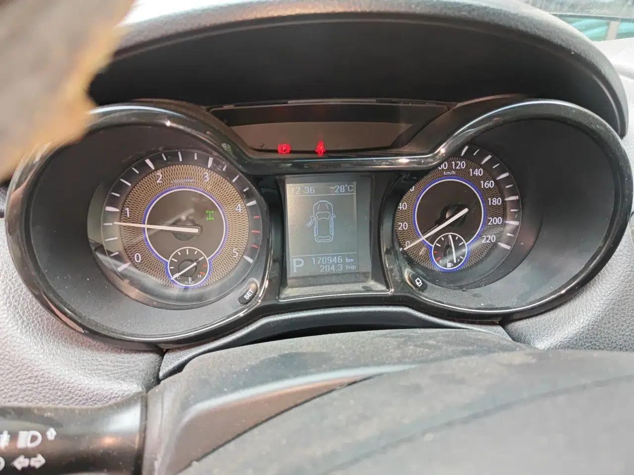 JMC Yusheng S350 2013 2.4T Automatic 4x4 Diesel Ultra-Luxury 5-Seater — миниатюра 12