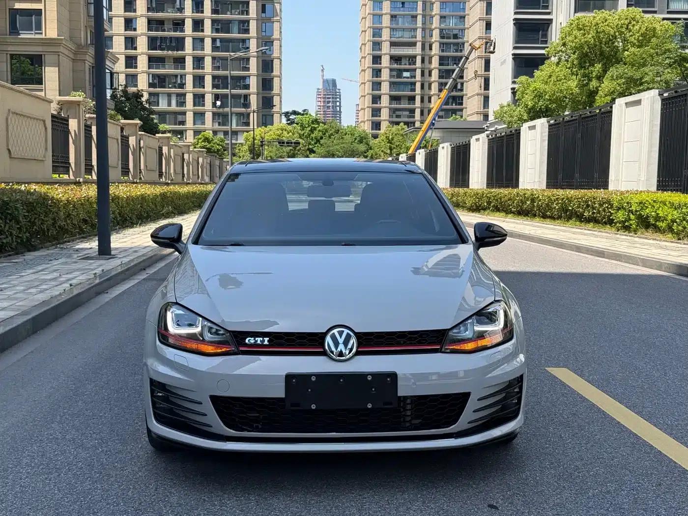2016 Golf GTI 2.0TSI GTI — миниатюра 2