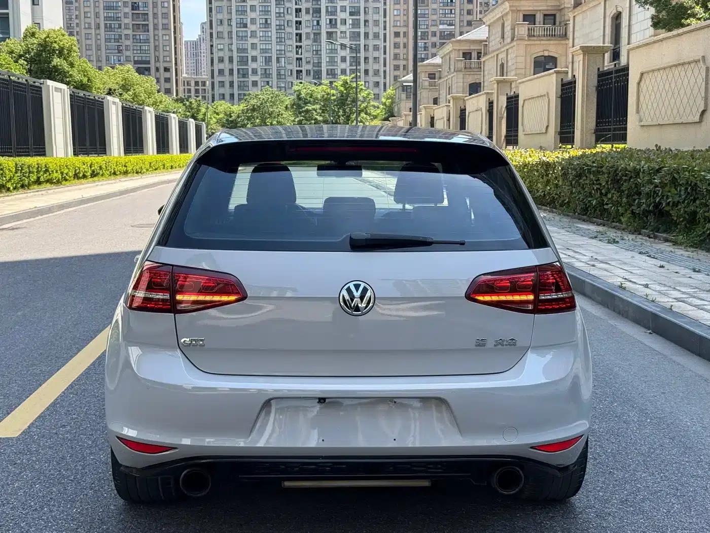 2016 Golf GTI 2.0TSI GTI — миниатюра 4