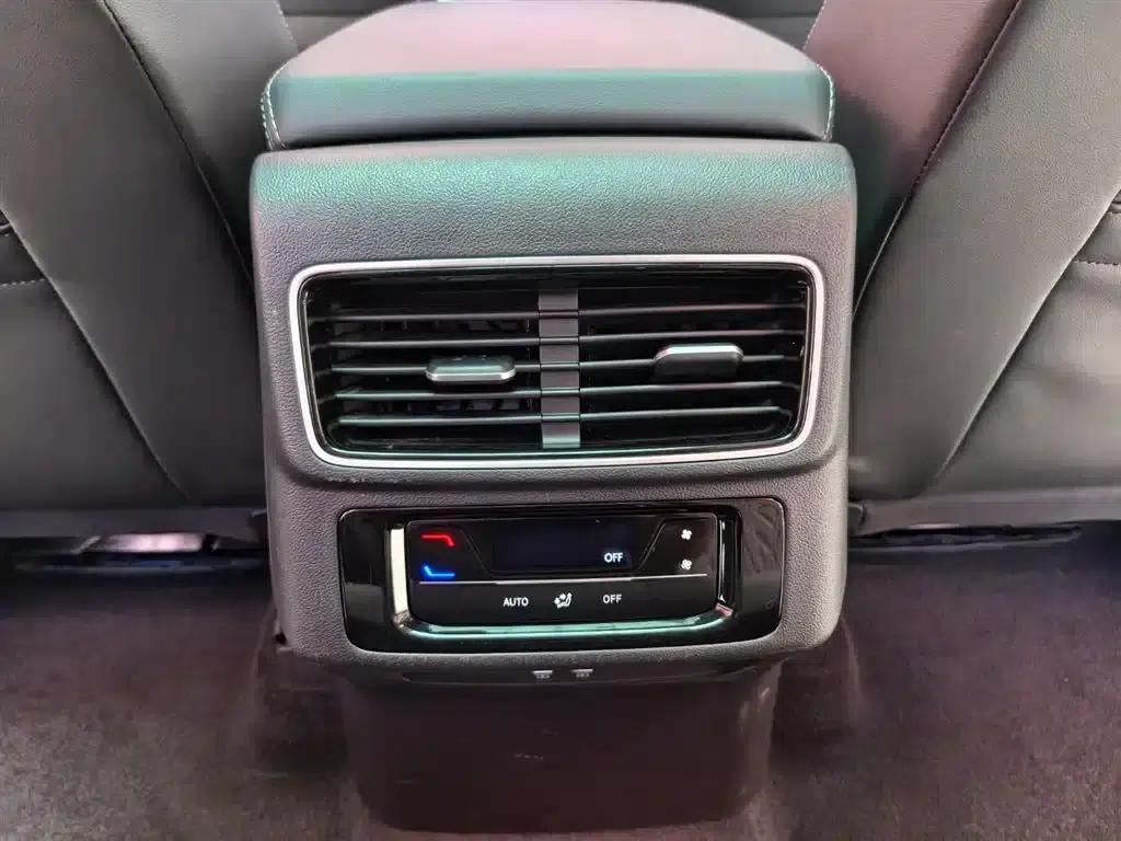 2023 Range Rover 380TSI AWD R-Line Cruiser — миниатюра 16
