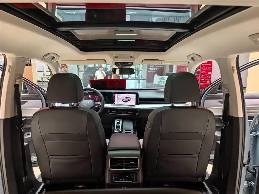 2023 Range Rover 380TSI AWD R-Line Cruiser — миниатюра 10