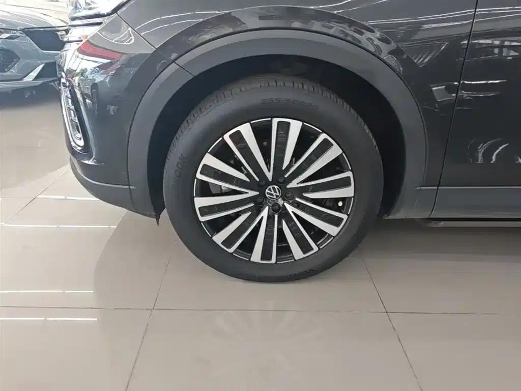 2023 Range Rover 330TSI Luxury Cruiser Edition — миниатюра 23