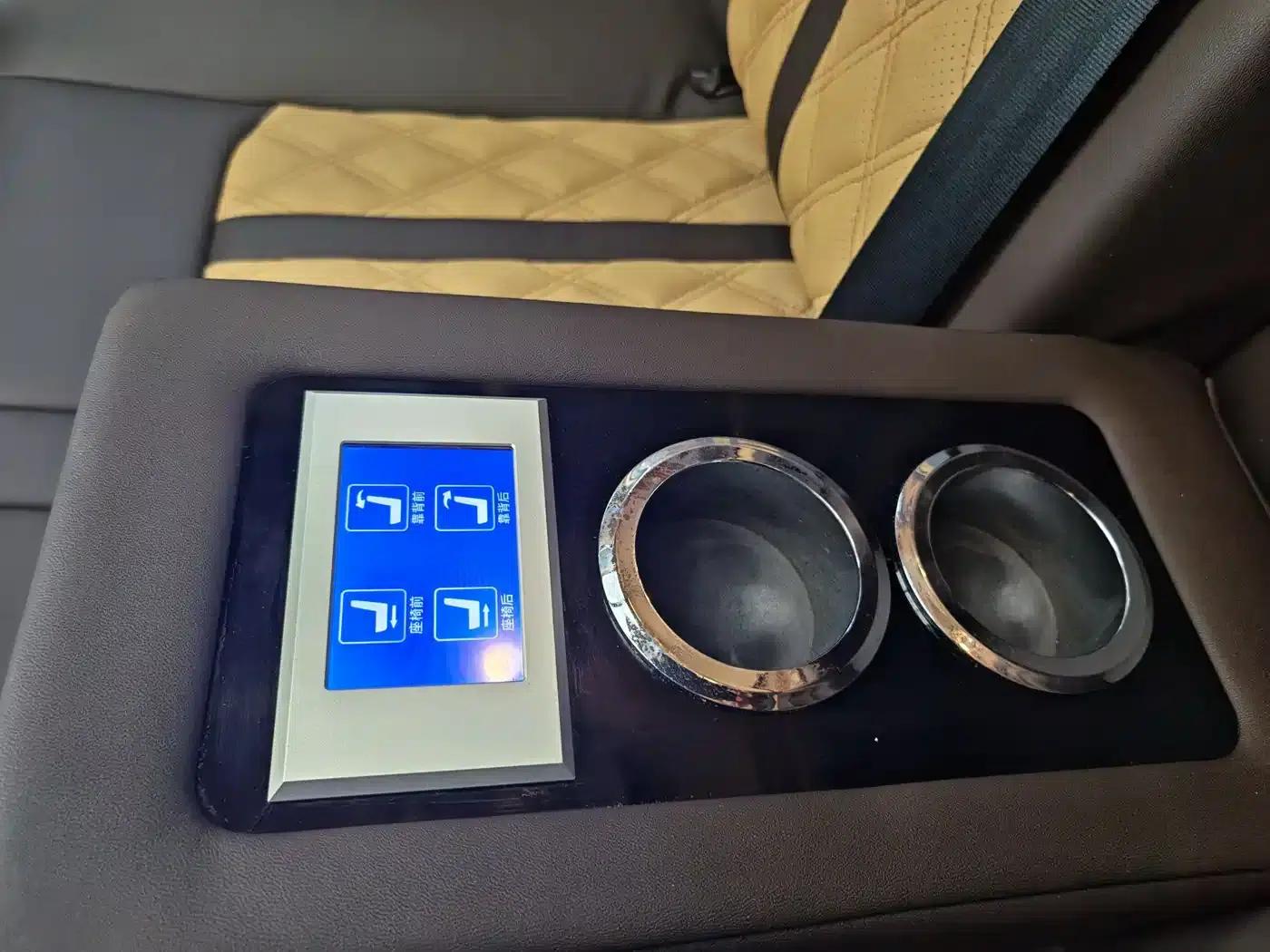 Caravelle 2019 2.0TSI 4WD Luxury 7-Seater — миниатюра 22