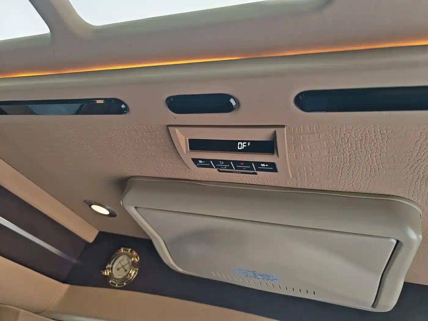 Caravelle 2019 2.0TSI 4WD Luxury 7-Seater — миниатюра 30