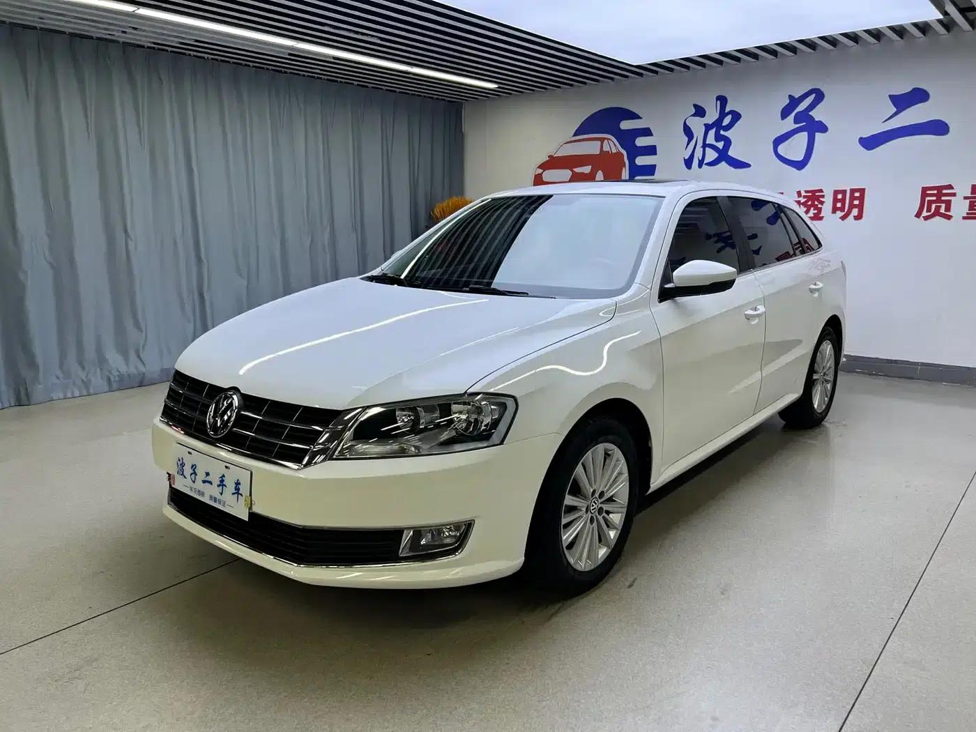 Lavida Gran Turismo 2015 1.6L Automatic Comfort Edition — миниатюра 1