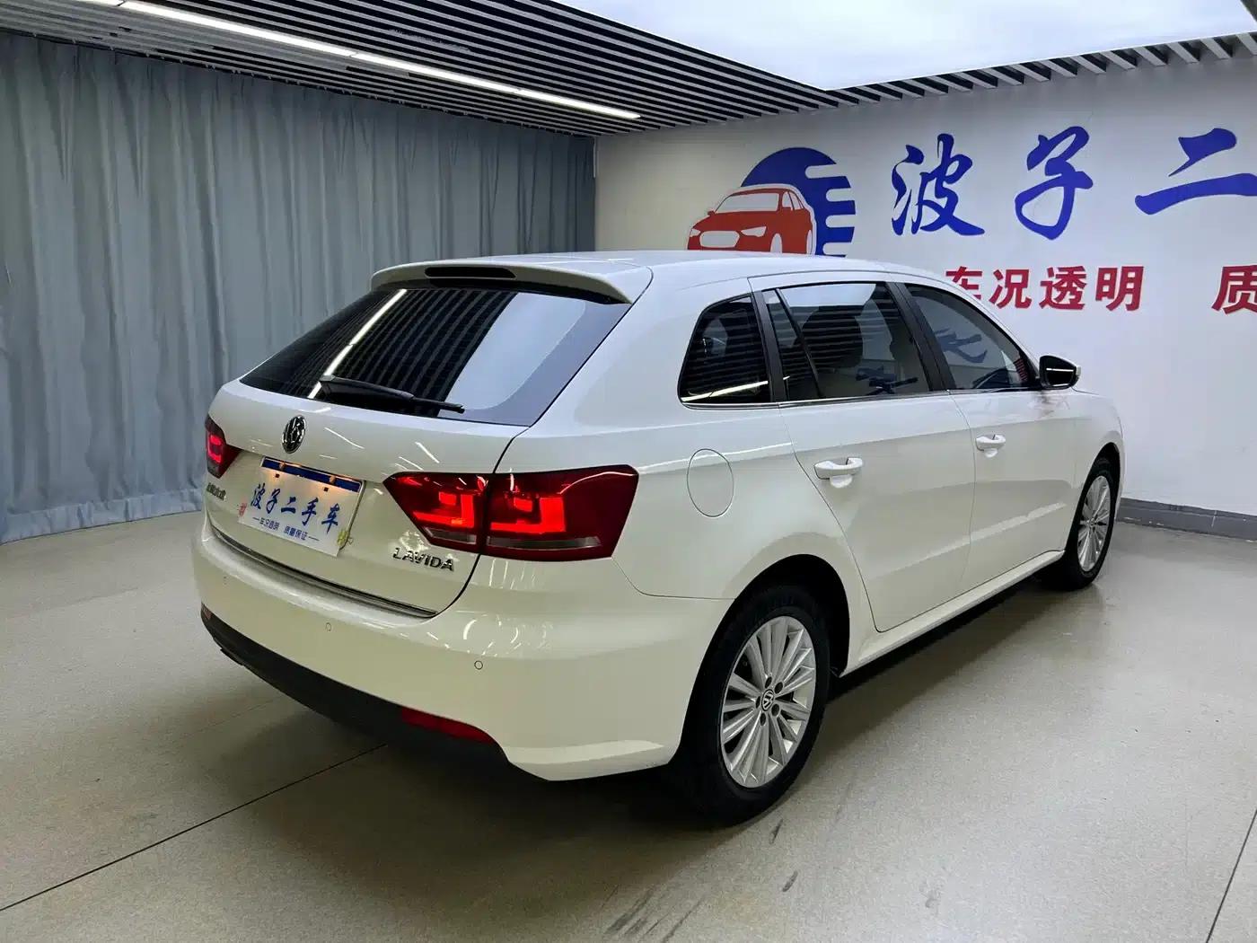 Lavida Gran Turismo 2015 1.6L Automatic Comfort Edition — миниатюра 18