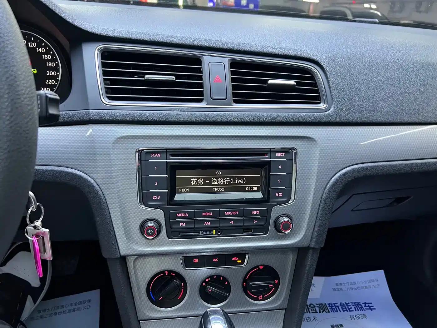 Lavida Gran Turismo 2015 1.6L Automatic Comfort Edition — миниатюра 8