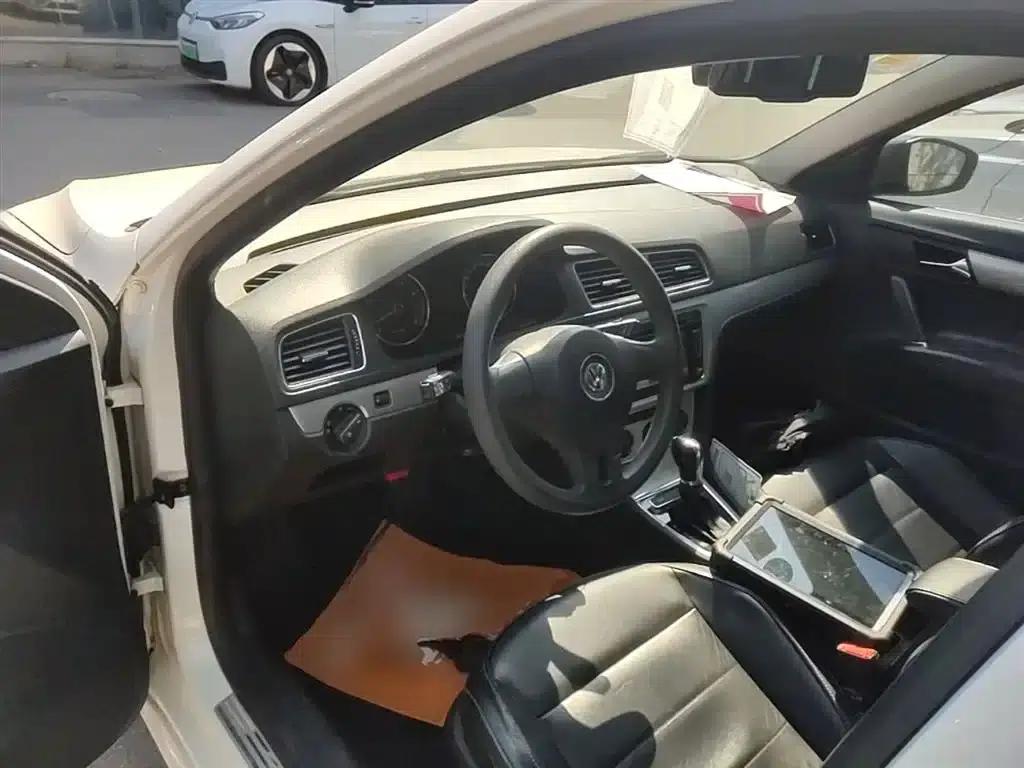 Lavida Gran Turismo 2014 1.4TSI Automatic 30th Anniversary Edition — миниатюра 6