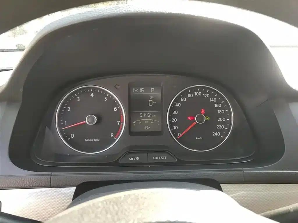 Lavida Gran Turismo 2014 1.4TSI Automatic 30th Anniversary Edition — миниатюра 8