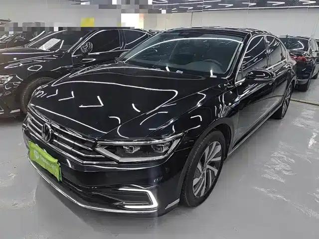 2022 Volkswagen Passat GTE Plug-in Hybrid GTE Luxury Model