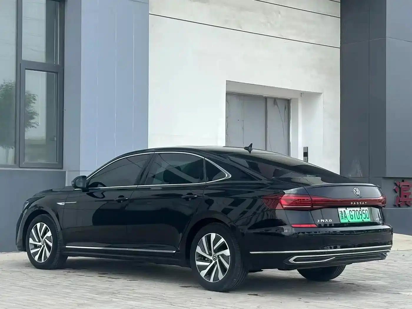 2023 Volkswagen Passat Plug-in Hybrid 430PHEV Hybrid Elite Edition — миниатюра 9