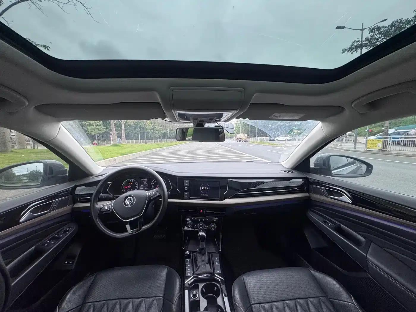 2019 Volkswagen Passat Plug-in Hybrid 430PHEV Hybrid Luxury Edition — миниатюра 13