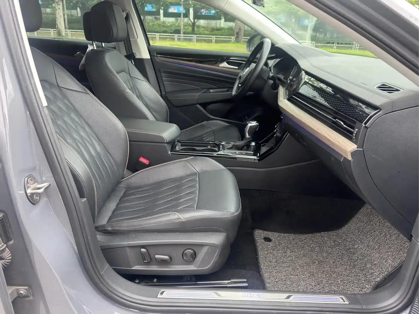 2019 Volkswagen Passat Plug-in Hybrid 430PHEV Hybrid Luxury Edition — миниатюра 10