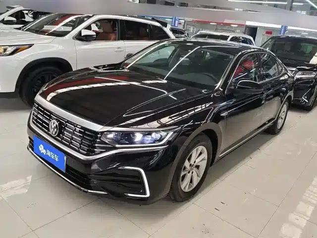 2025 Volkswagen Passat Plug-in Hybrid 430PHEV Hybrid Business Edition