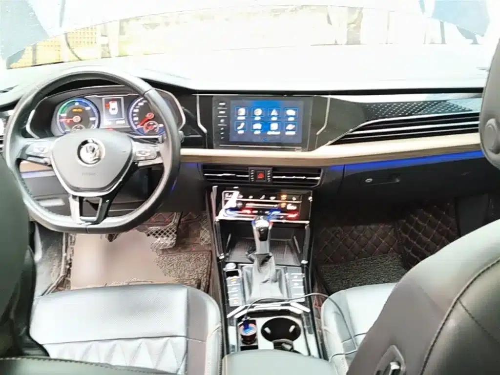 2020 Volkswagen Passat Plug-in Hybrid 430PHEV Hybrid Luxury Edition (China VI Emission Standard) — миниатюра 10