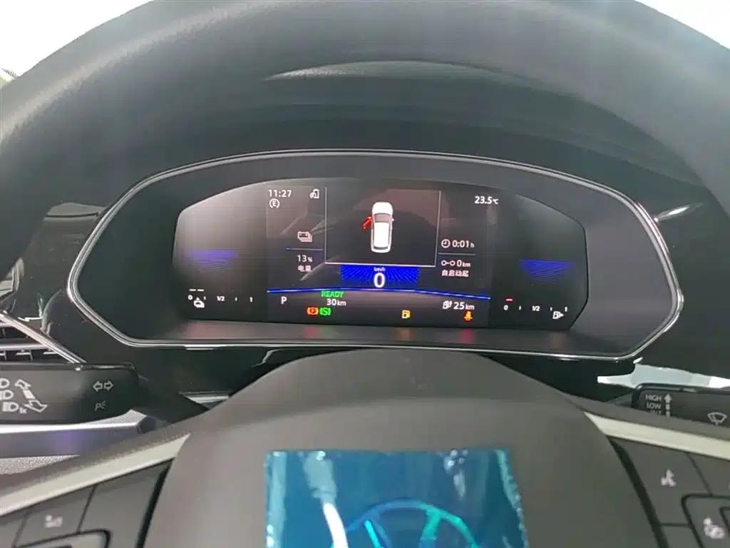 2025 Volkswagen Passat Plug-in Hybrid 430PHEV Hybrid Business Edition — миниатюра 12