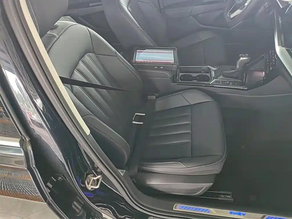 2025 Volkswagen Passat Plug-in Hybrid 430PHEV Hybrid Business Edition — миниатюра 25