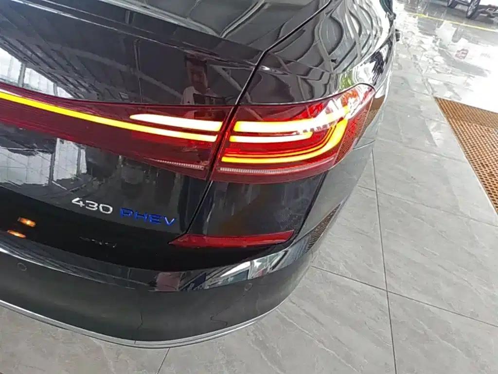 2025 Volkswagen Passat Plug-in Hybrid 430PHEV Hybrid Business Edition — миниатюра 8