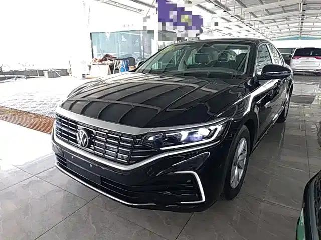 2025 Volkswagen Passat Plug-in Hybrid 430PHEV Hybrid Business Edition