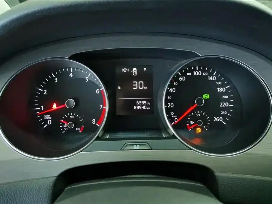 Golf Sportsvan 2018 1.6L Automatic Comfort Edition — миниатюра 14
