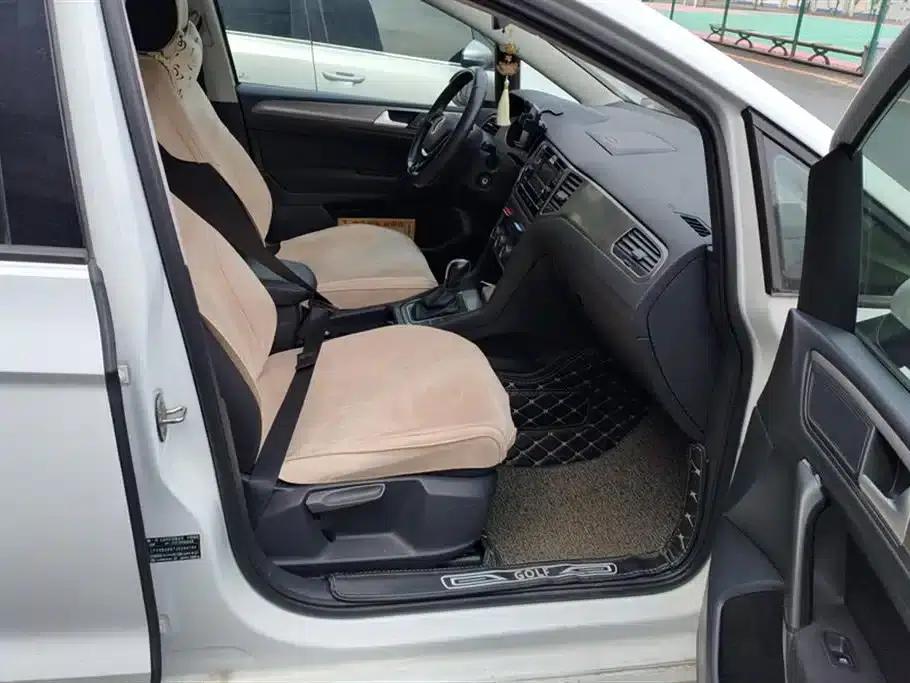 Golf Sportsvan 2018 1.6L Automatic Comfort Edition — миниатюра 8
