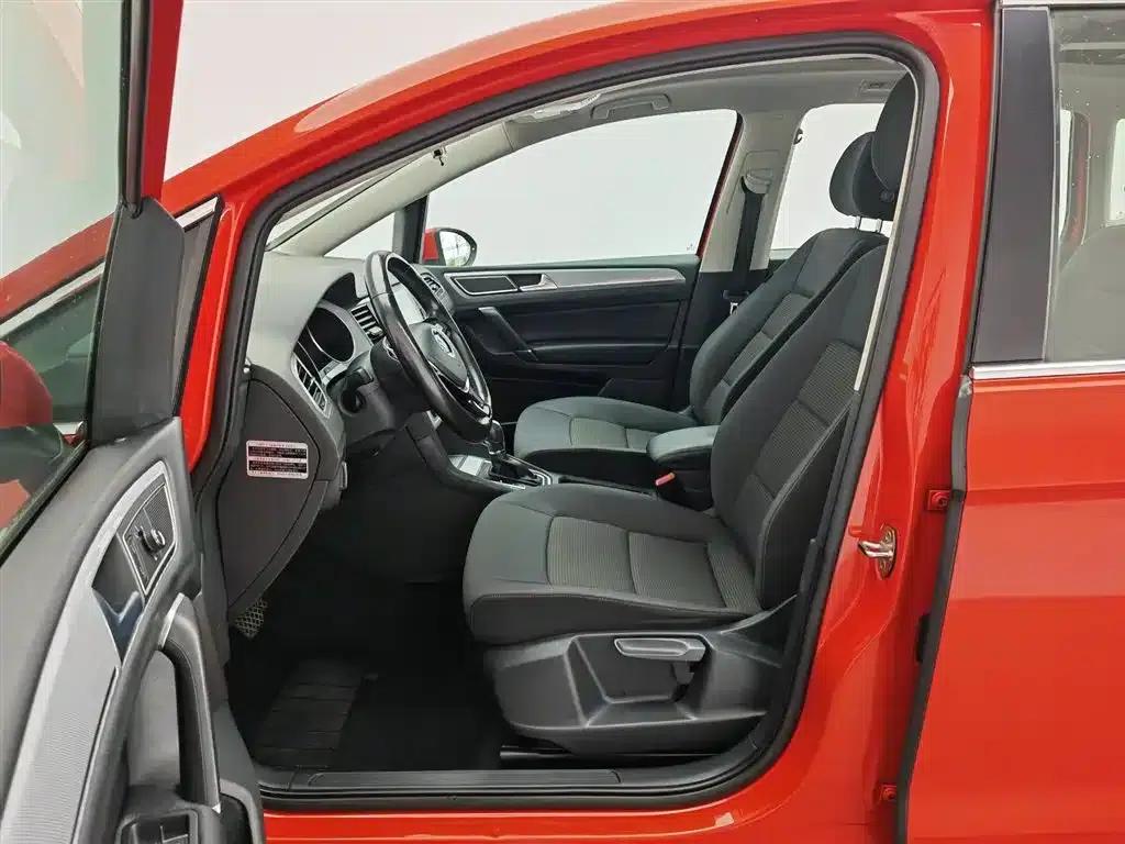 Golf Sportsvan 2016 230TSI Automatic Entry-Level Model — миниатюра 10