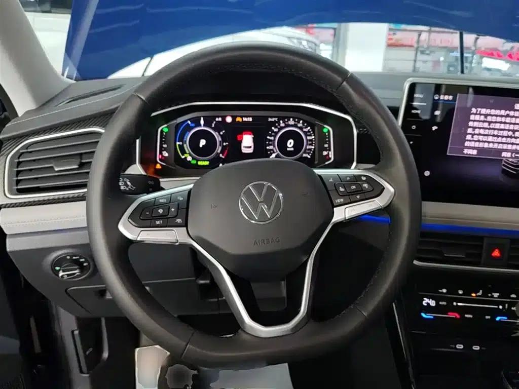 Tayron GTE Plug-in Hybrid 2023 280TSI Luxury Plus Advanced Edition — миниатюра 11