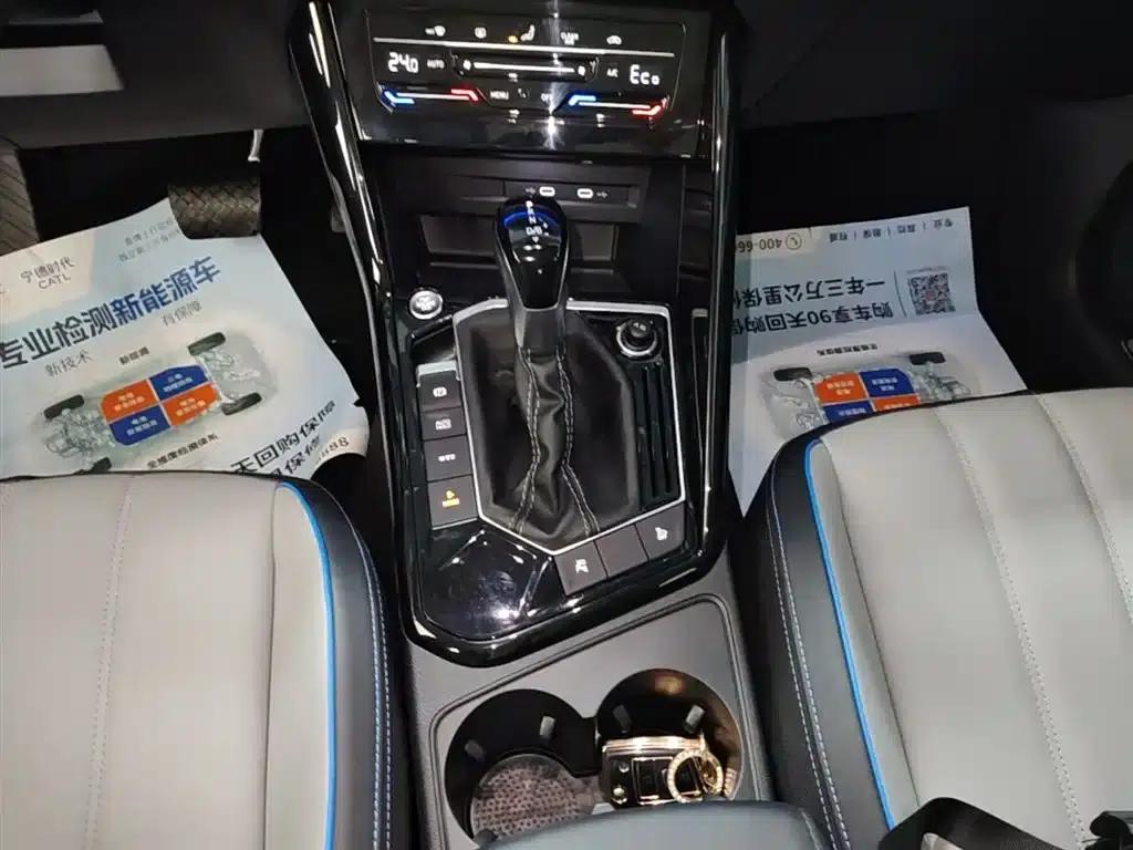 Tayron GTE Plug-in Hybrid 2023 280TSI Luxury Plus Advanced Edition — миниатюра 14
