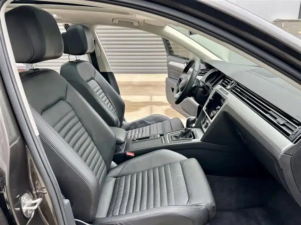 Passat Variant 2018 380TSI 2WD Comfortline — миниатюра 12
