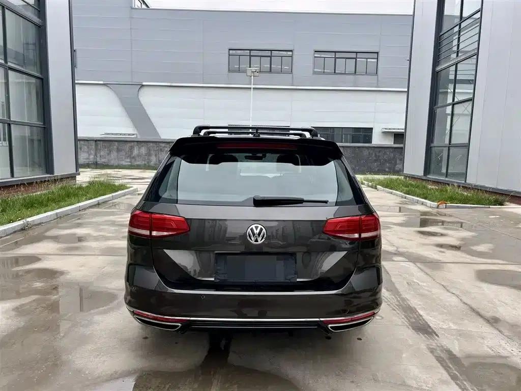 Passat Variant 2018 380TSI 2WD Comfortline — миниатюра 15