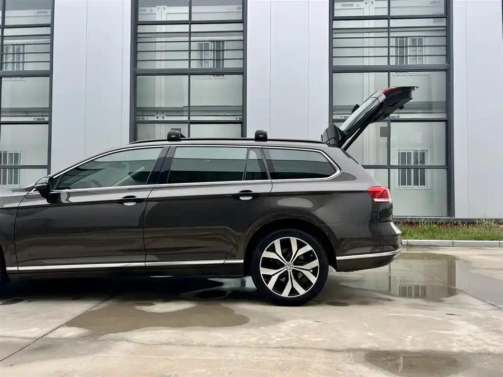 Passat Variant 2018 380TSI 2WD Comfortline — миниатюра 9