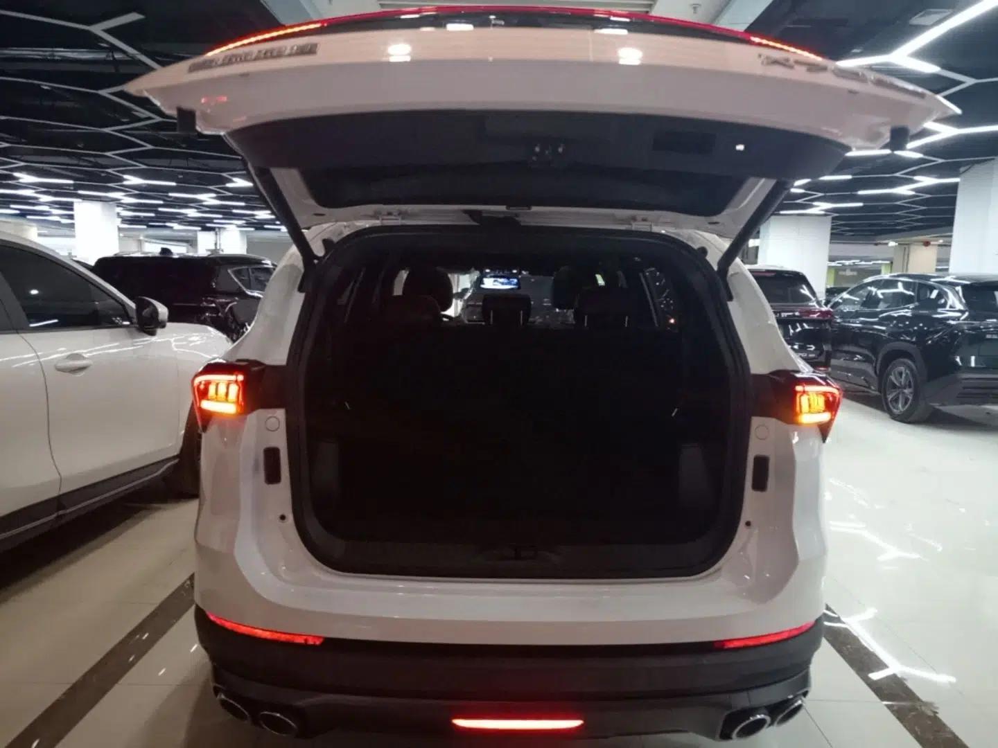 JETOUR X70 PLUS 2023 1.5T DCT Ziqiang PRO 7-Seater — миниатюра 22