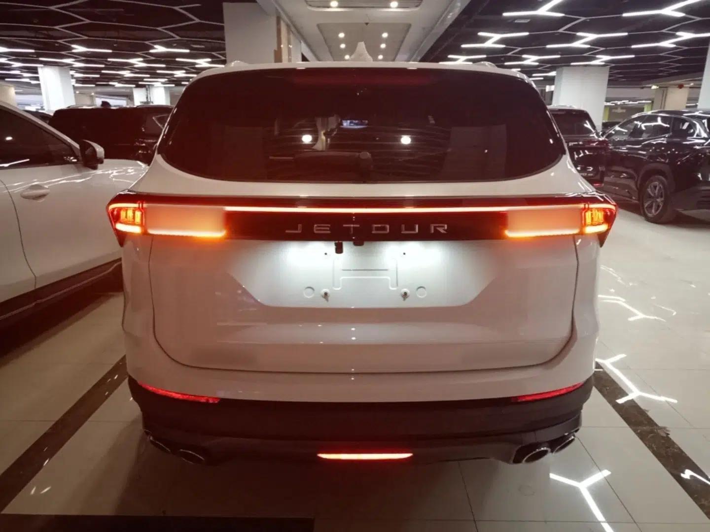 JETOUR X70 PLUS 2023 1.5T DCT Ziqiang PRO 7-Seater — миниатюра 5