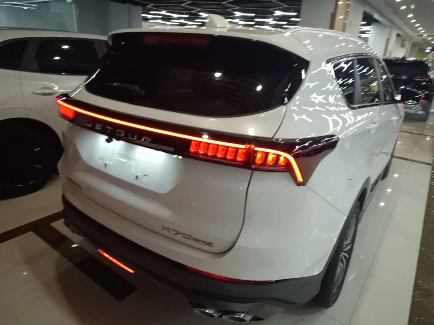 JETOUR X70 PLUS 2023 1.5T DCT Ziqiang PRO 7-Seater — миниатюра 6