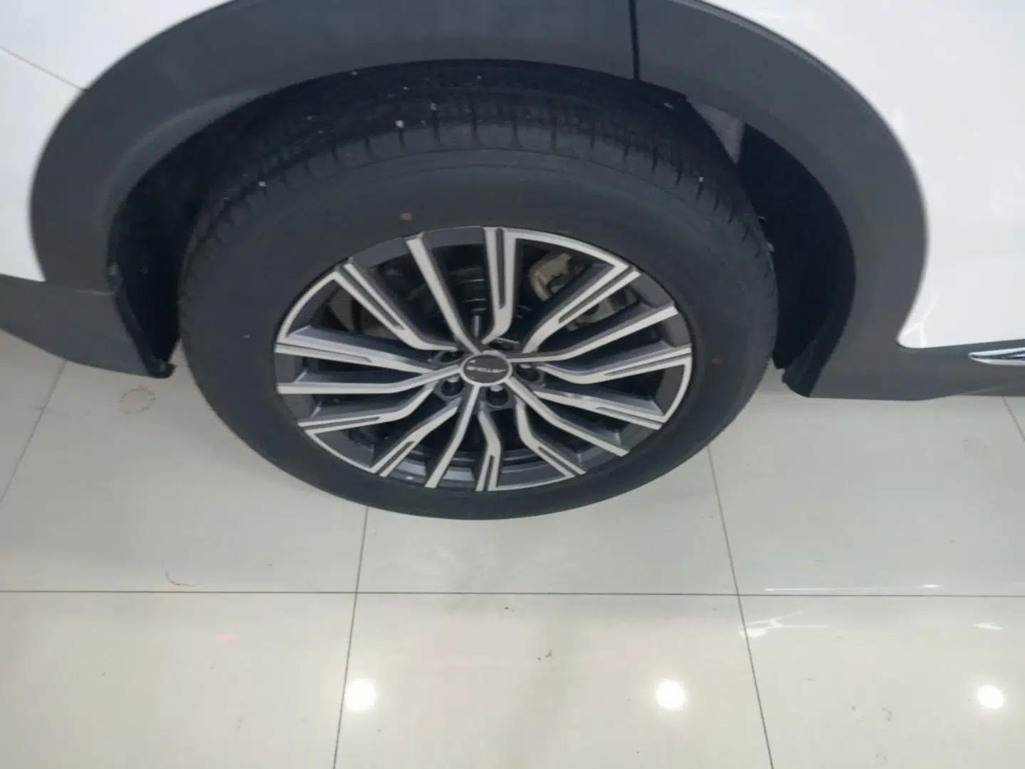 JETOUR X70 PLUS 2023 1.5T DCT Ziqiang PRO 7-Seater — миниатюра 10