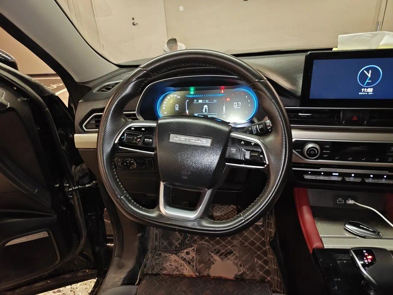 JETOUR X70 2023 1.5T DCT Beyond PRO Edition 7 Seats — миниатюра 11