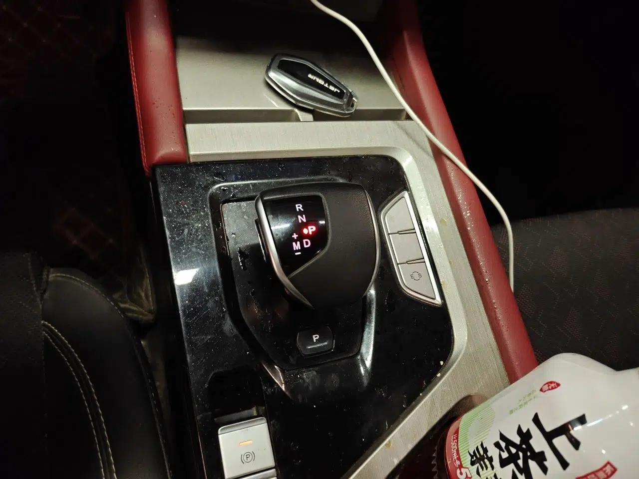 JETOUR X70 2023 1.5T DCT Beyond PRO Edition 7 Seats — миниатюра 15