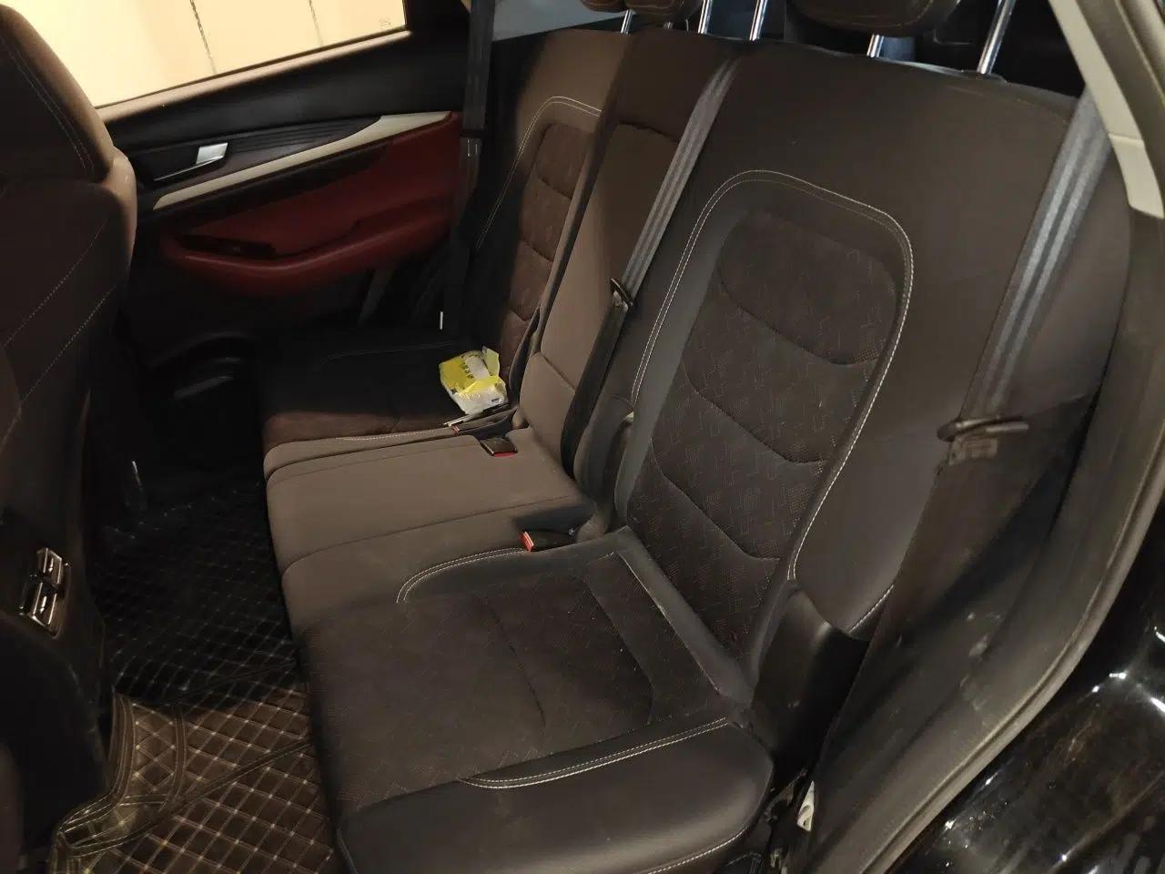 JETOUR X70 2023 1.5T DCT Beyond PRO Edition 7 Seats — миниатюра 18