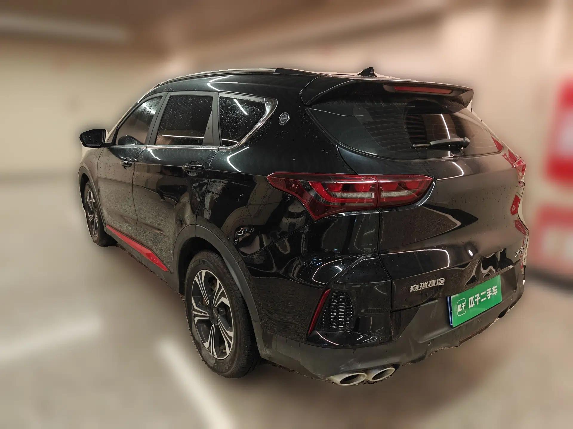 JETOUR X70 2023 1.5T DCT Beyond PRO Edition 7 Seats — миниатюра 4