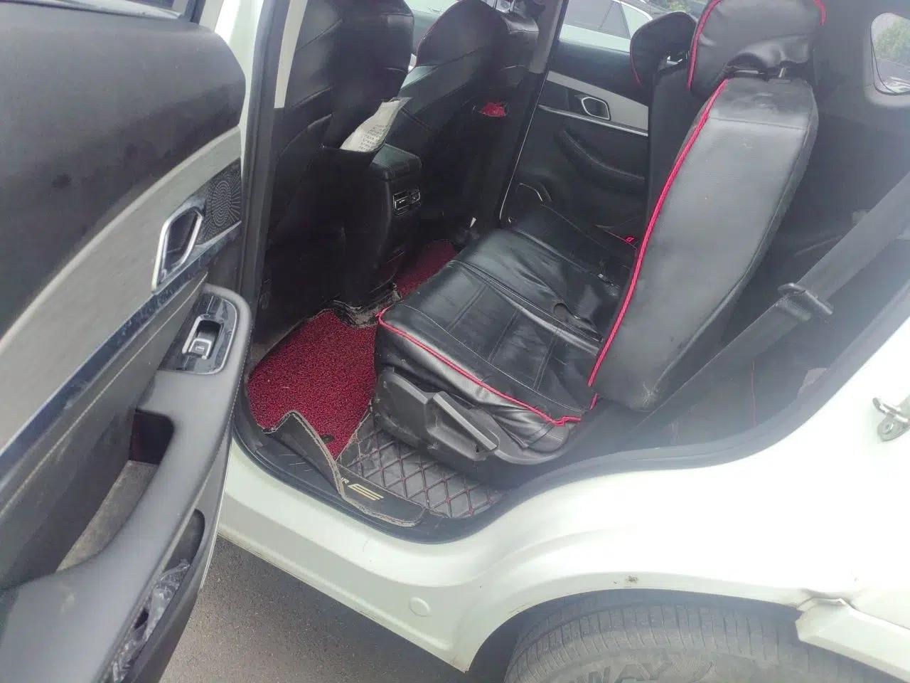 JETOUR X70 2020 1.5T Manual Comfort Edition 6 Seats — миниатюра 18