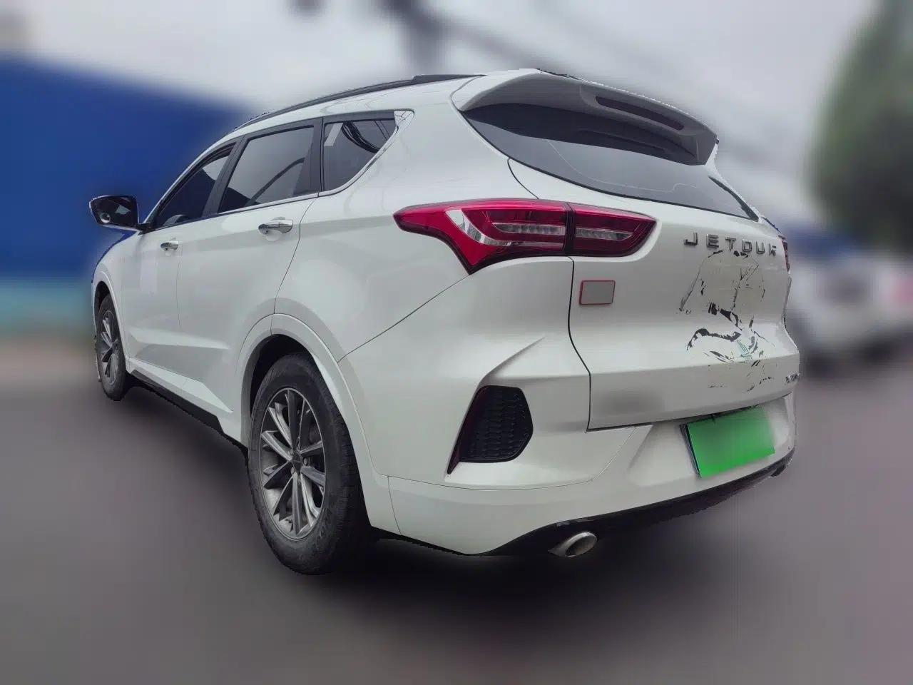 JETOUR X70 2020 1.5T Manual Comfort Edition 6 Seats — миниатюра 4