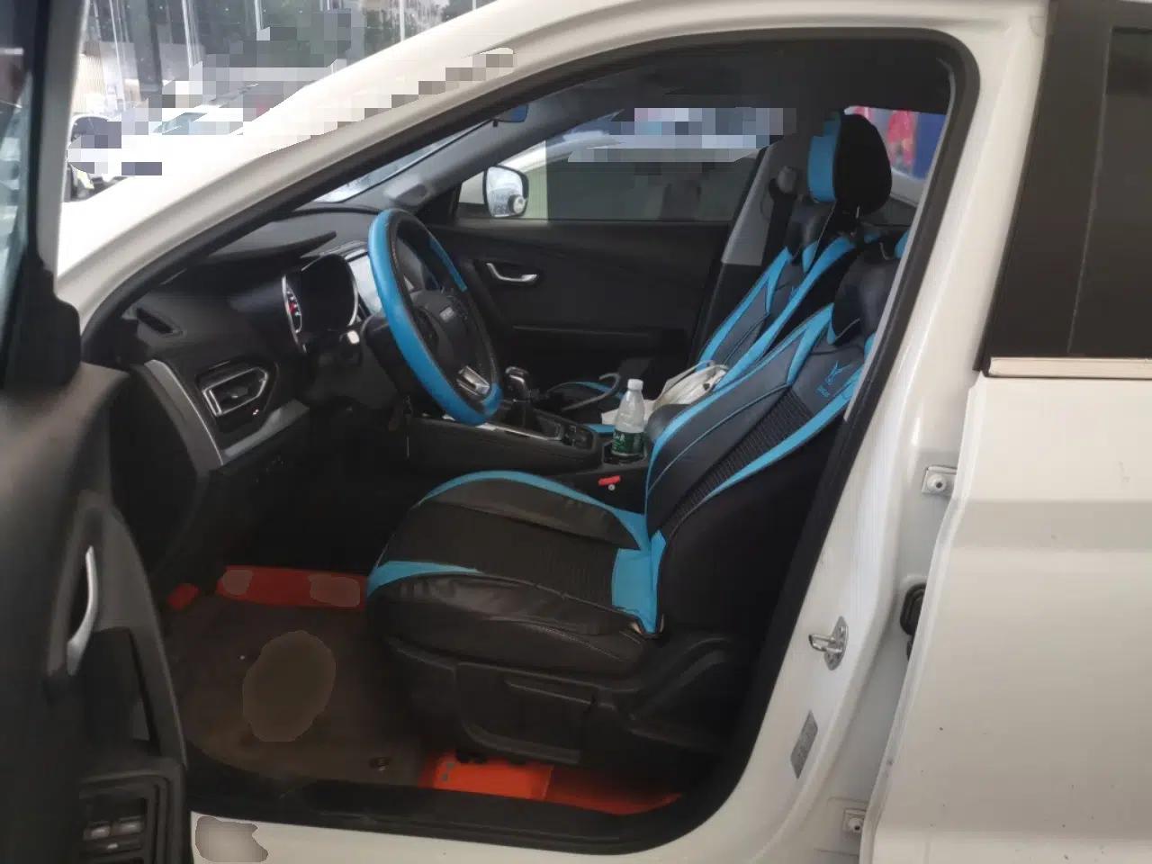 JETOUR X70M 2020 Revised 1.5T Manual Travel Companion Version 5 Seats — миниатюра 12