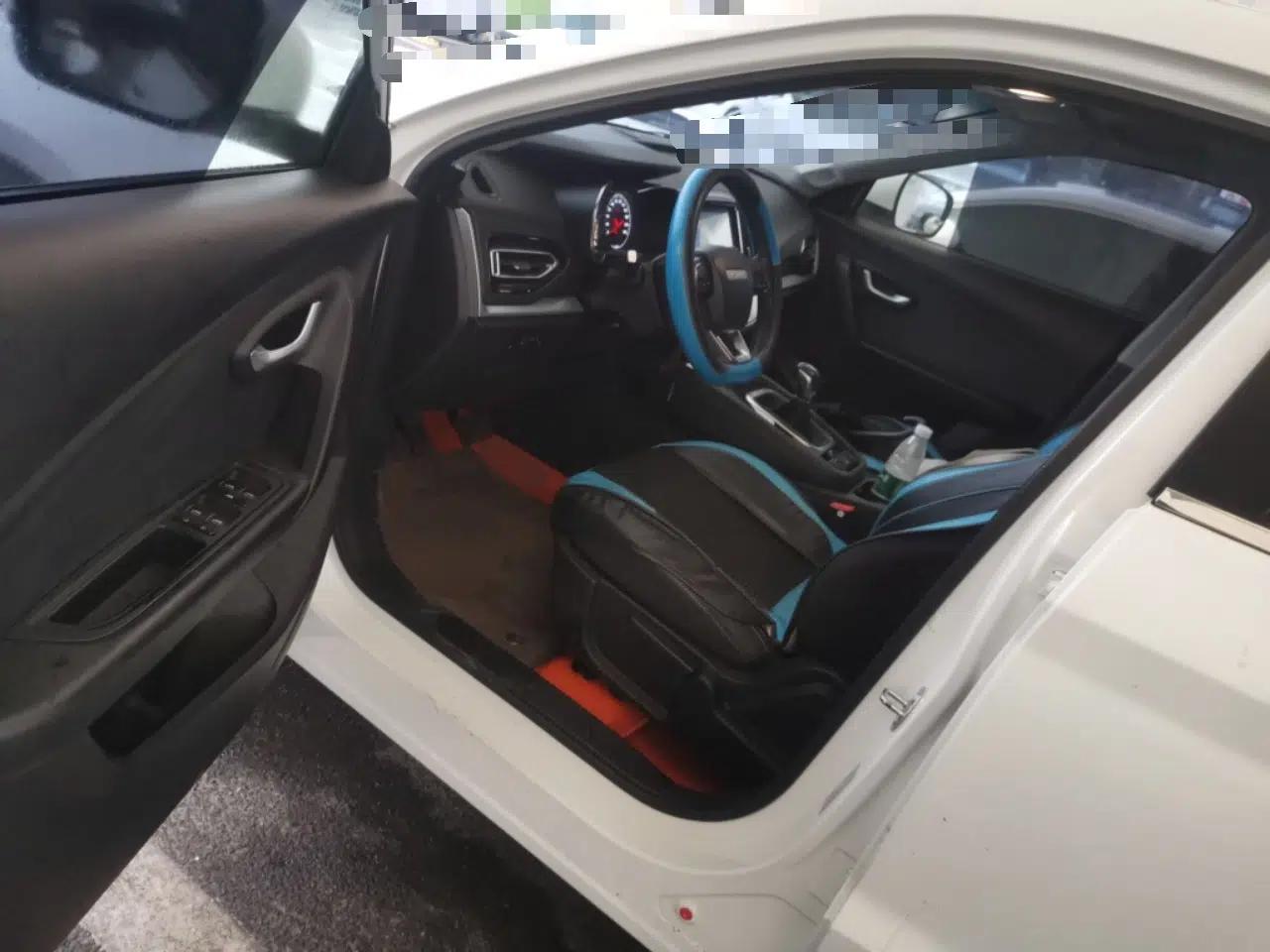 JETOUR X70M 2020 Revised 1.5T Manual Travel Companion Version 5 Seats — миниатюра 13