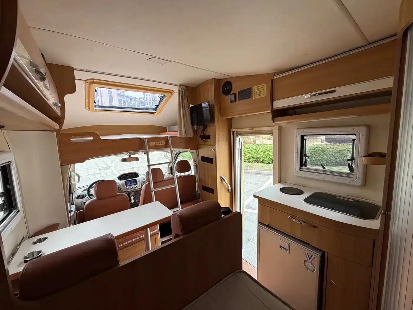 Xintu V80 2017 Model 2.5T AMT Aoyuntong National V Long Wheelbase Mid-Roof 5-Seater — миниатюра 14