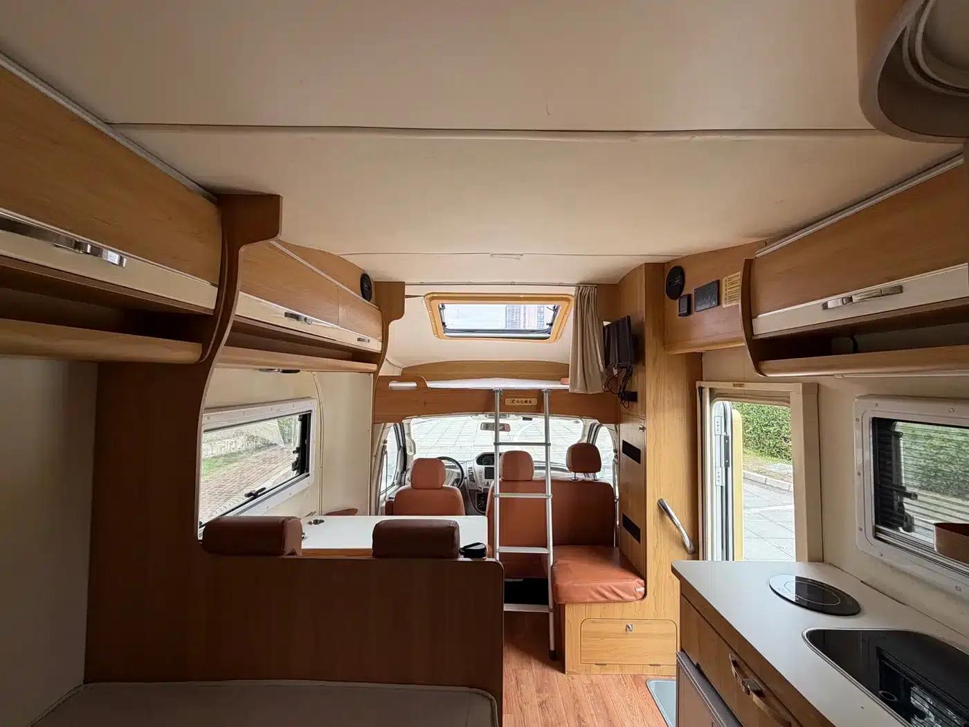 Xintu V80 2017 Model 2.5T AMT Aoyuntong National V Long Wheelbase Mid-Roof 5-Seater — миниатюра 18